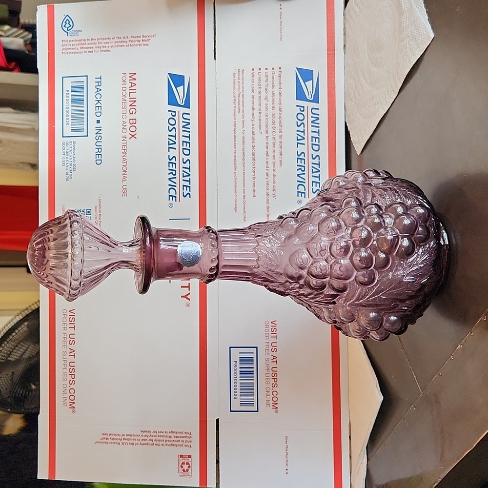 Vintage Imperial Grape Decanter with stopper